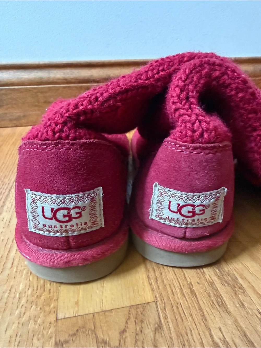 UGG Knit Pocket Button Boots Red UC Bearcat symbol embroidered Style 1879 Size 7